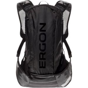 Ergon bx2 evo rugtas zwart - lichtgewicht - geschikt voor dagtochten - 10 + 1.5l volume - waterdicht - polyester/nylon - anders bevestigingssysteem - inclusief regenhoes